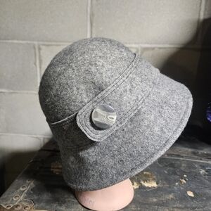 Gray Women's 100% Wool Cloche Hat